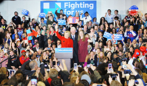 hillarytwitterphoto copy